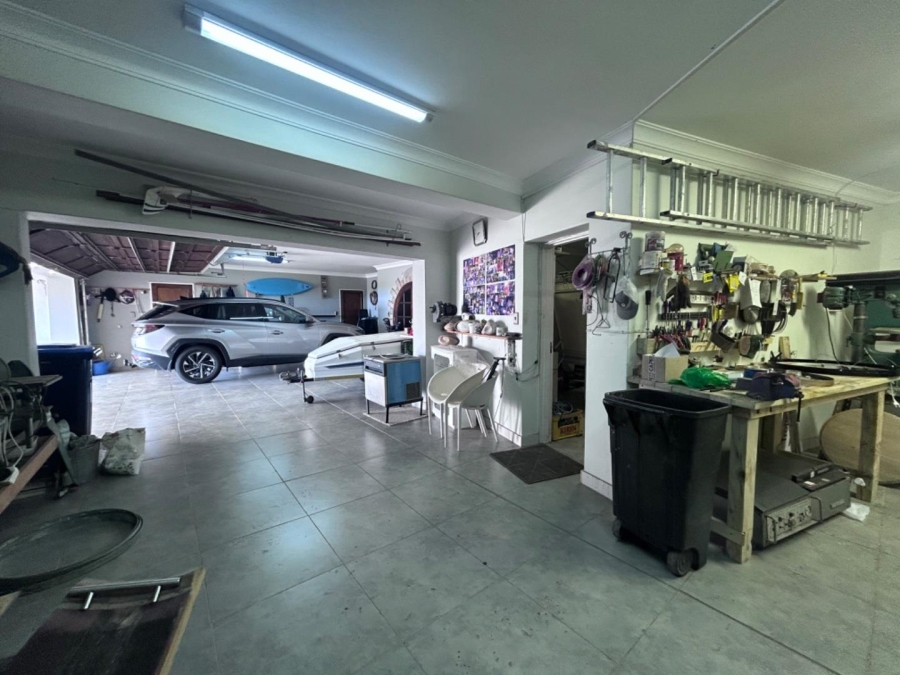 4 Bedroom Property for Sale in Jeffreys Bay Central Eastern Cape